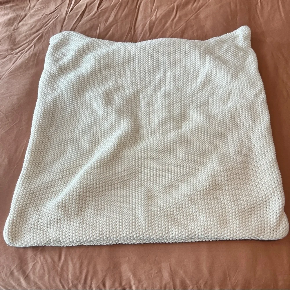Pottery Barn Cream Needle Waffle Weave Pillow Covers (2) 26x26”